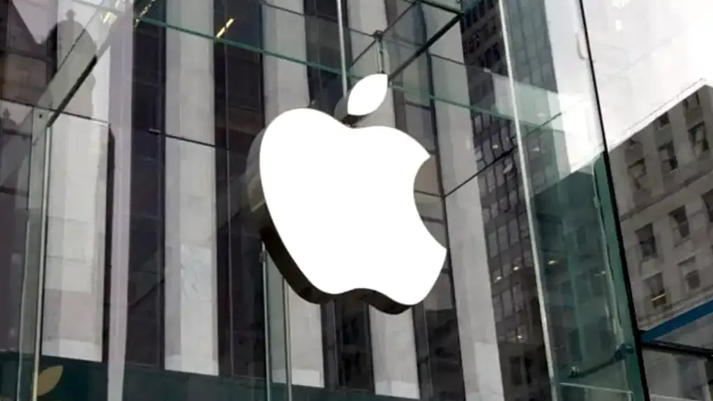 The History of Apple: From Garage to Global Icon